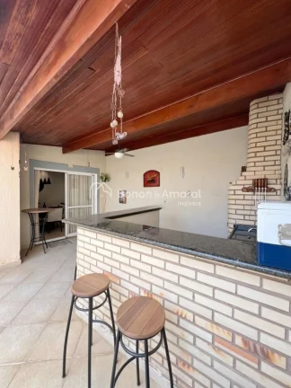 Imagem Excelente sobrado com 3 dormitórios, sendo 1 suíte localizada no piso superior, além de um corred...
