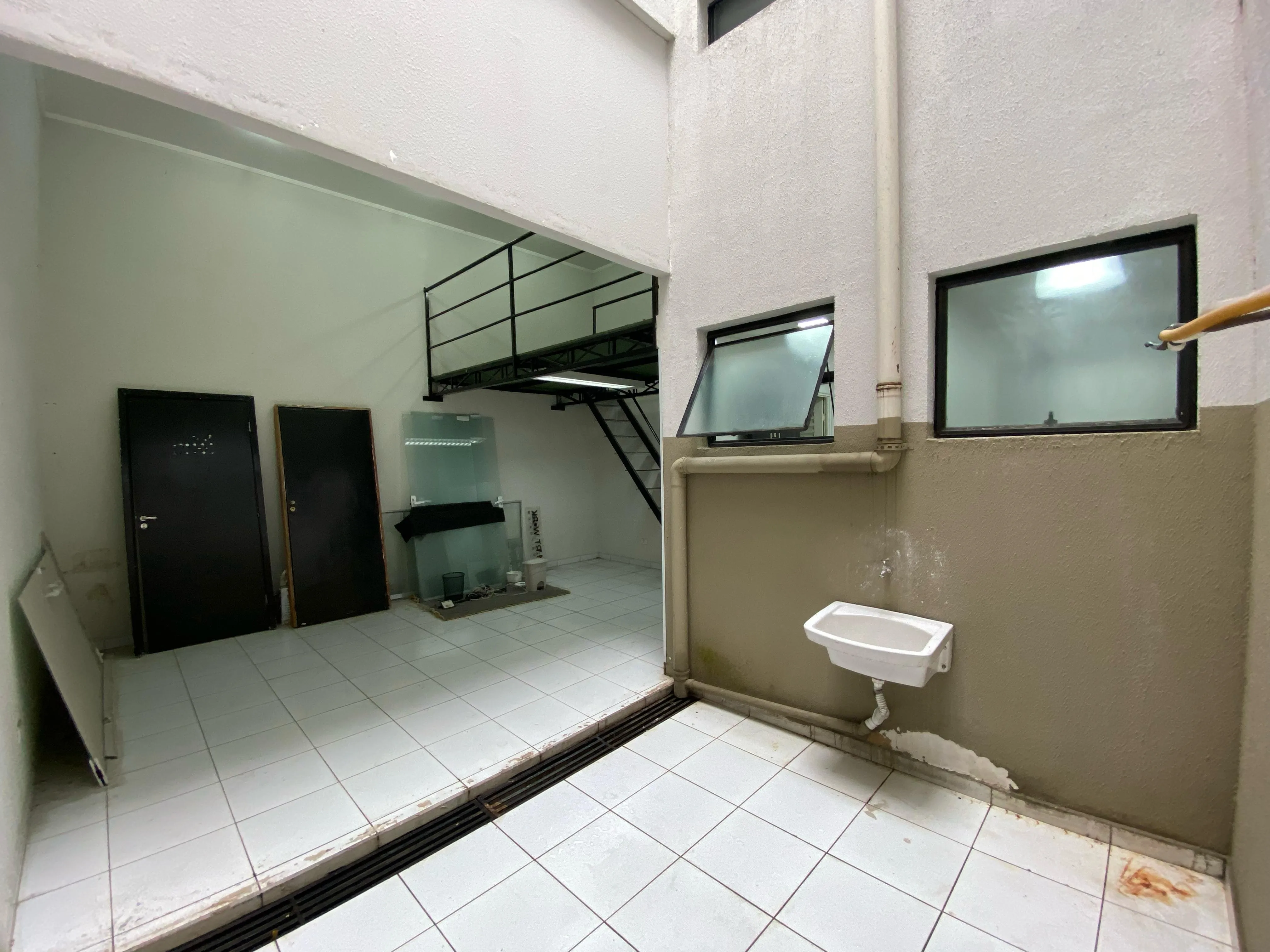 Imagem Oportunidade, Compra ou Locação de Prédio Comercial na Av. São Paulo à 3min. do Centro