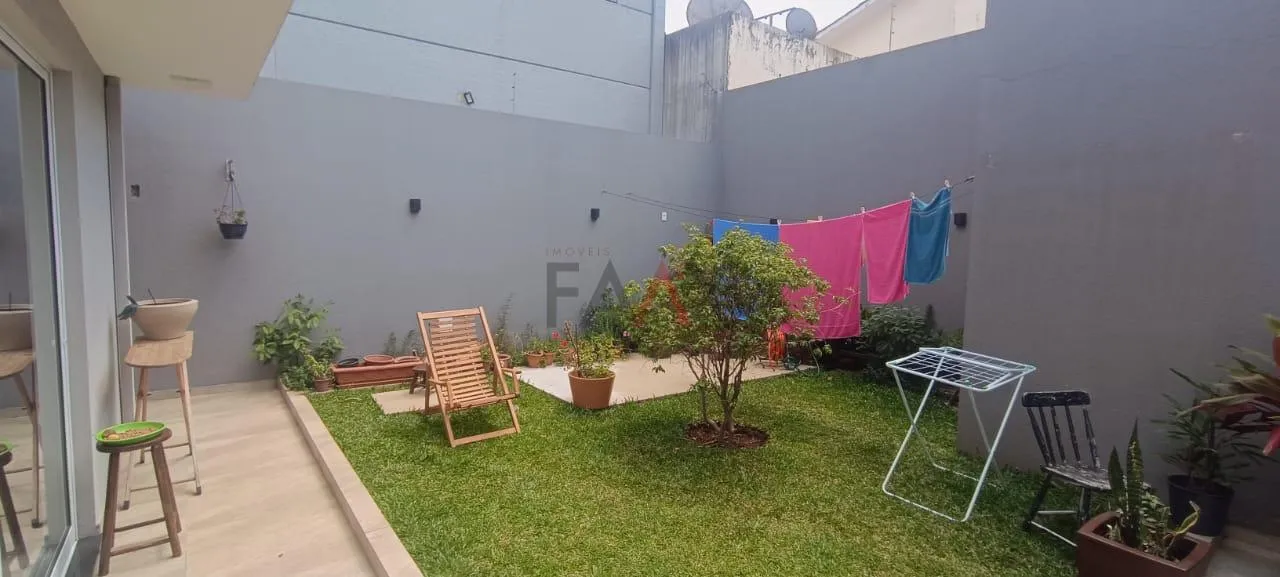 Imagem Sobrado à Venda em Bonsucesso 3 Quartos Suíte com Hidro e Energia Solar