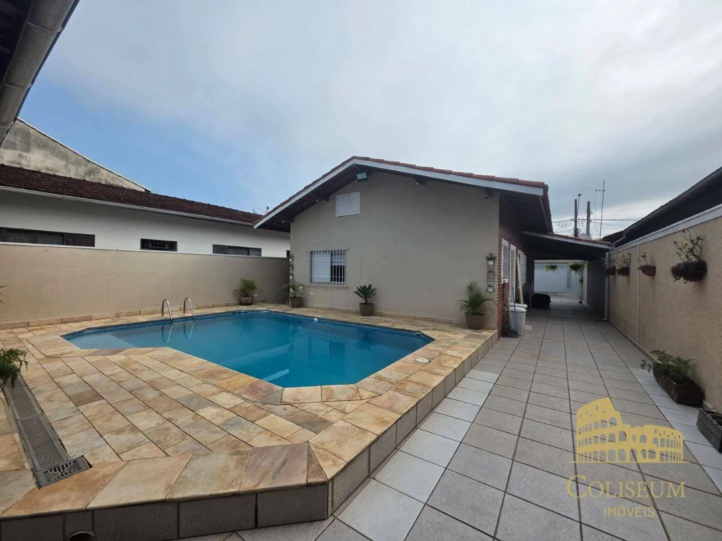 Imagem Casa com 3 dormitórios à venda, 145 m² por R$ 980.000,00 - Vila Caiçara - Praia Grande/SP