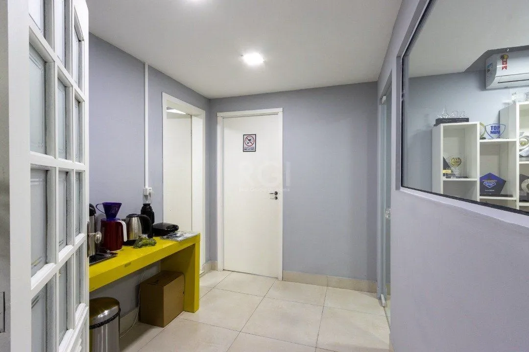 Imagem Sala em andar inteiro com 157,44 privativos