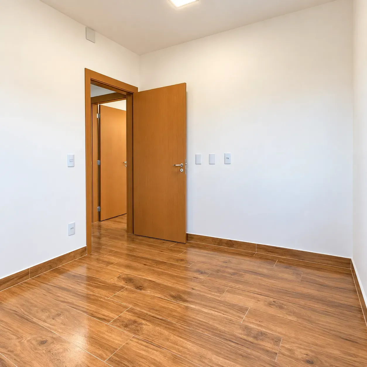 Imagem Apartamento para locação - Área útil 58m2 com 2 dormitórios - 1 vaga - Altos da Samuel Martins - Jun