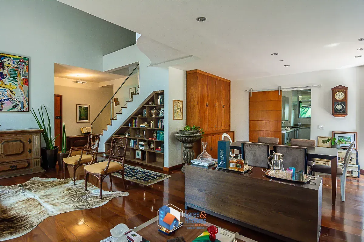 Imagem Duplex para venda em Vila Suzana com 4 quartos, sendo 2 suítes, 308m²
