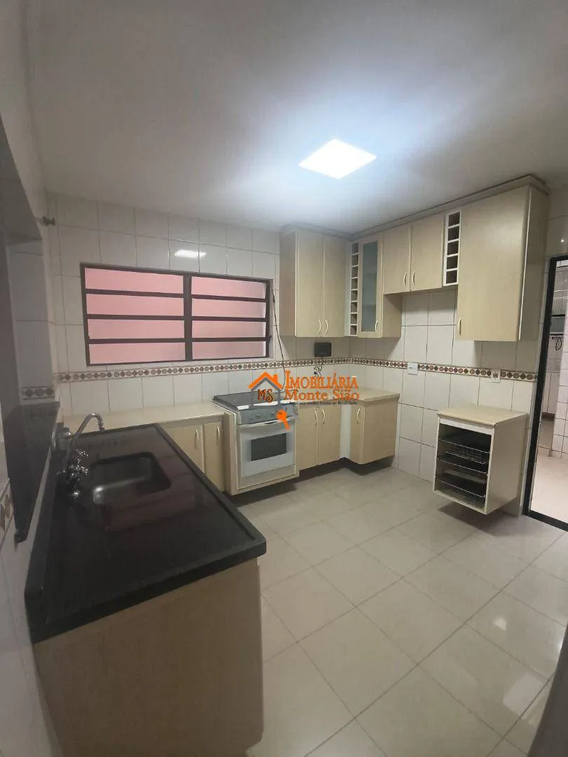 Imagem Sobrado à venda, 206 m² por R$ 830.000,00 - Jardim Valéria - Guarulhos/SP