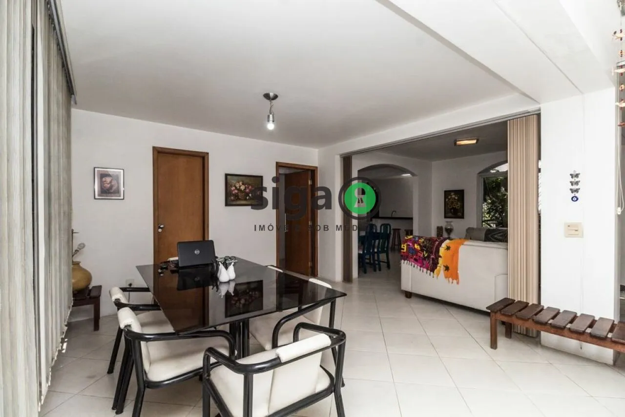 Imagem Sobrado em Campo Belo- 220m², 4 Quartos, 4 vagas disponível para Venda e locação!!!