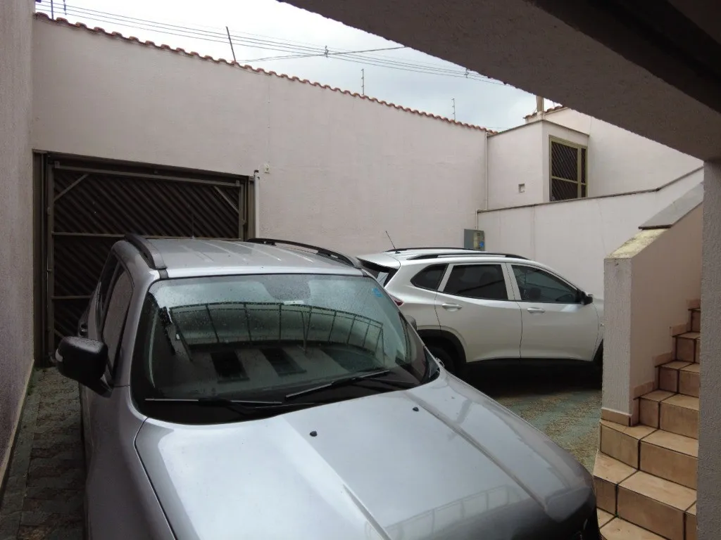 Imagem Sobrado de Luxo na Vila Lucinda em Santo André - 5 Quartos, 1 Suíte, 3 Banheiros, 4 Vagas de Garagem - 435m²
