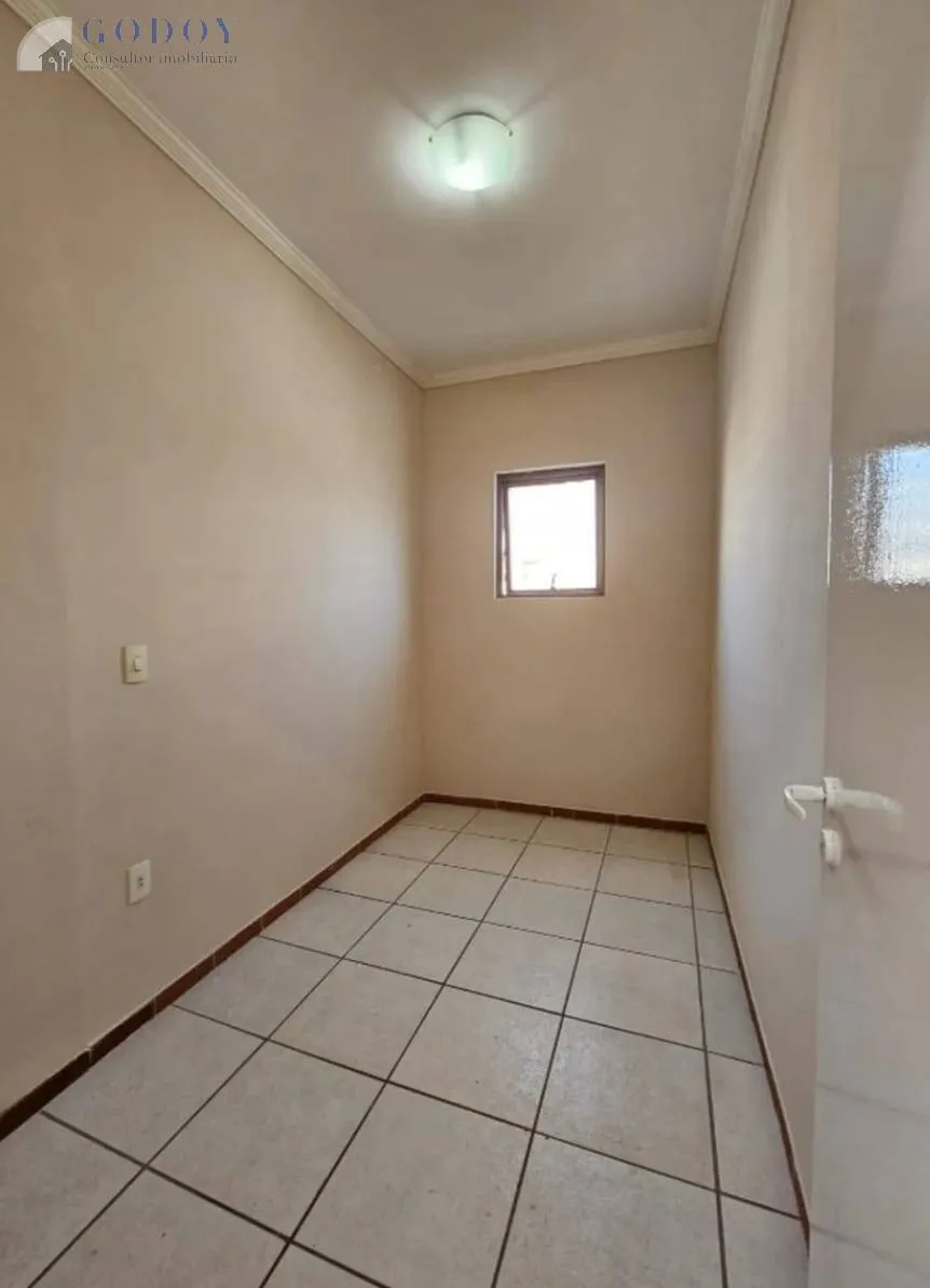 Imagem Excelente oportunidade, casa próximo ao centro da cidade.