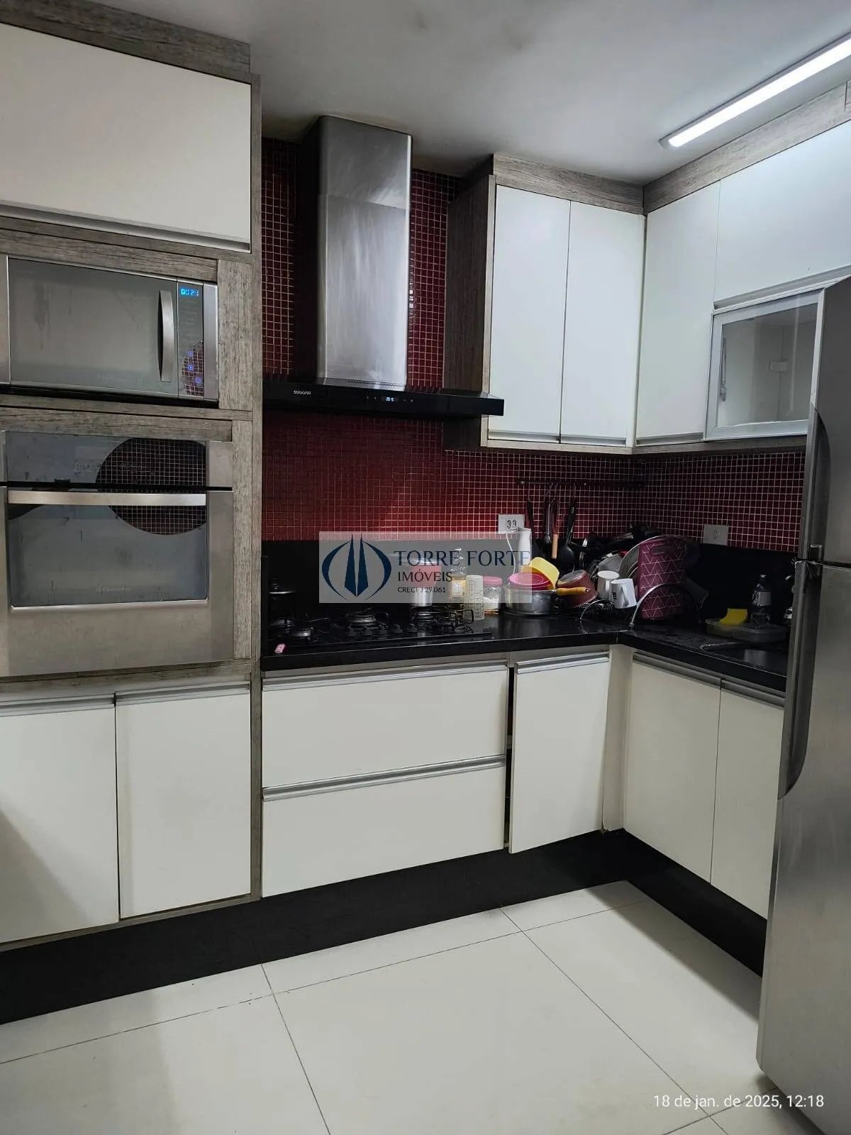 Foto do imóvel Linda Casa em São Mateus com 3 dormitórios e 2 vagas em Rua Gastão de Almeida