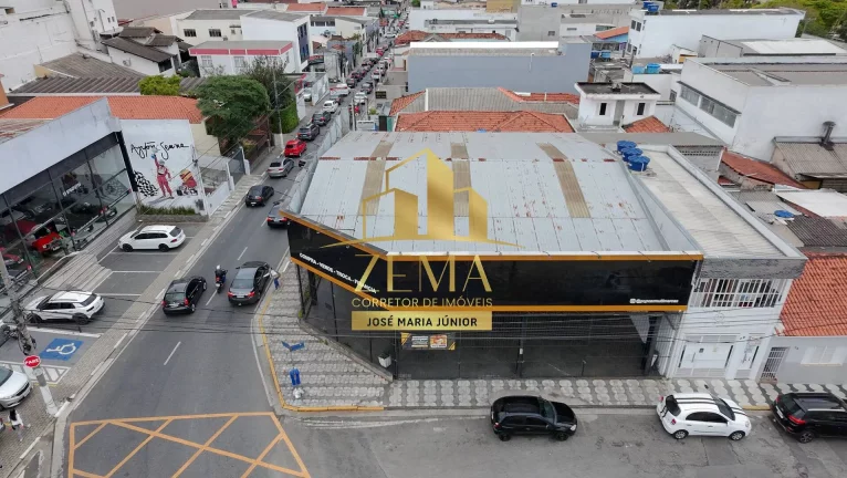 Imagem Ponto Comercial 700 m2, Área Central, Esquina, Coberto. Escritórios
