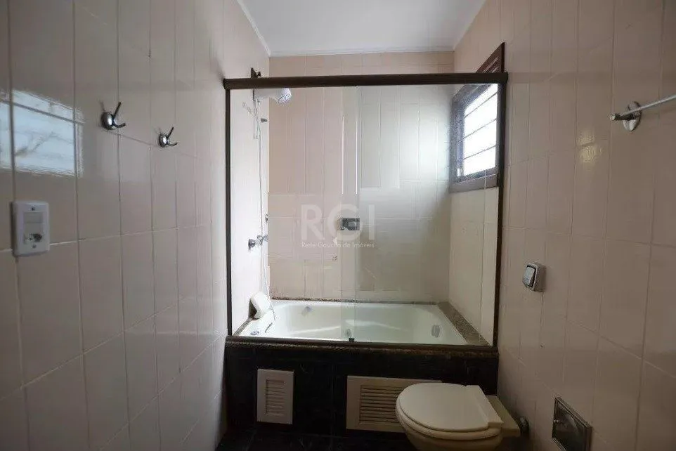 Imagem Casa para Venda - 267m², 4 dormitórios, sendo 1 suites, 2 vagas - Tristeza