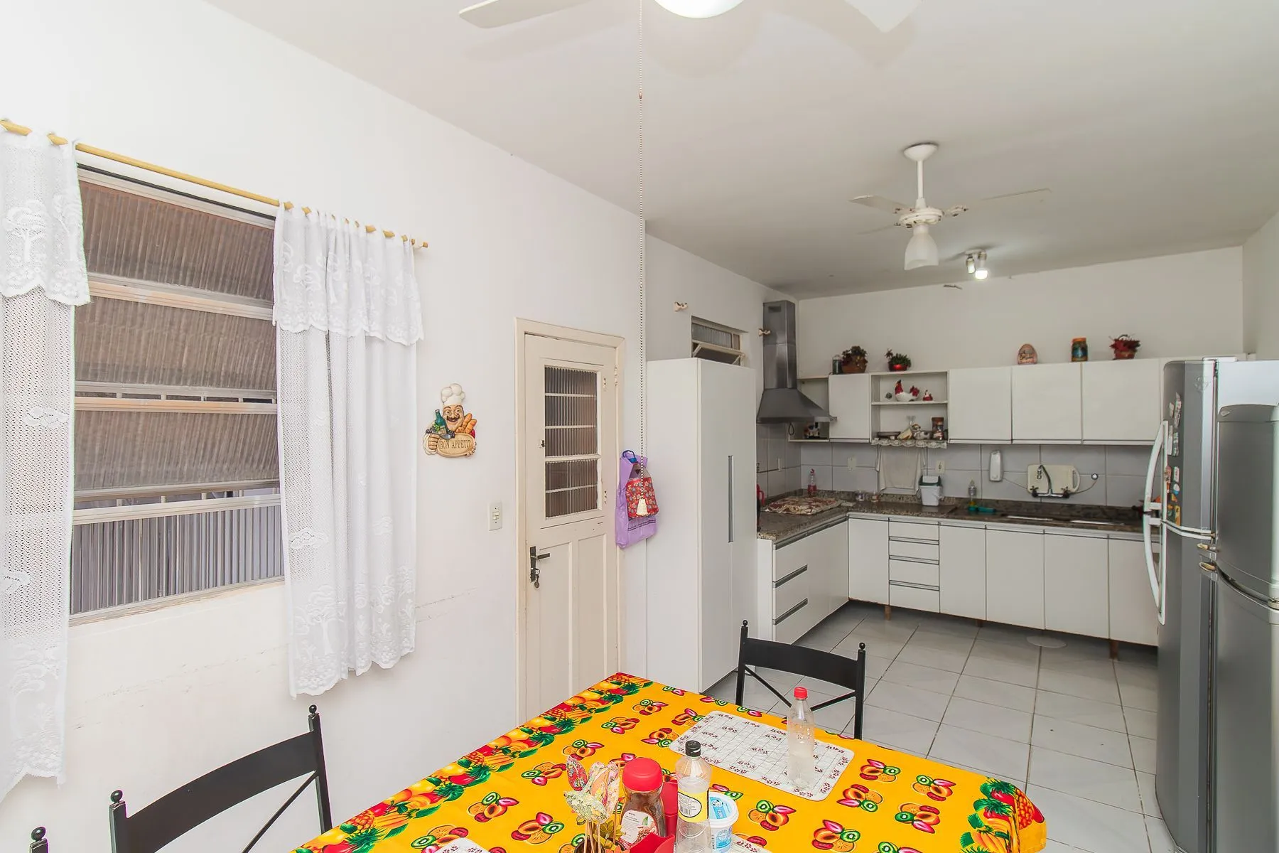 Imagem Casa 4 dormitórios - 1 vaga - 330m² Menino Deus