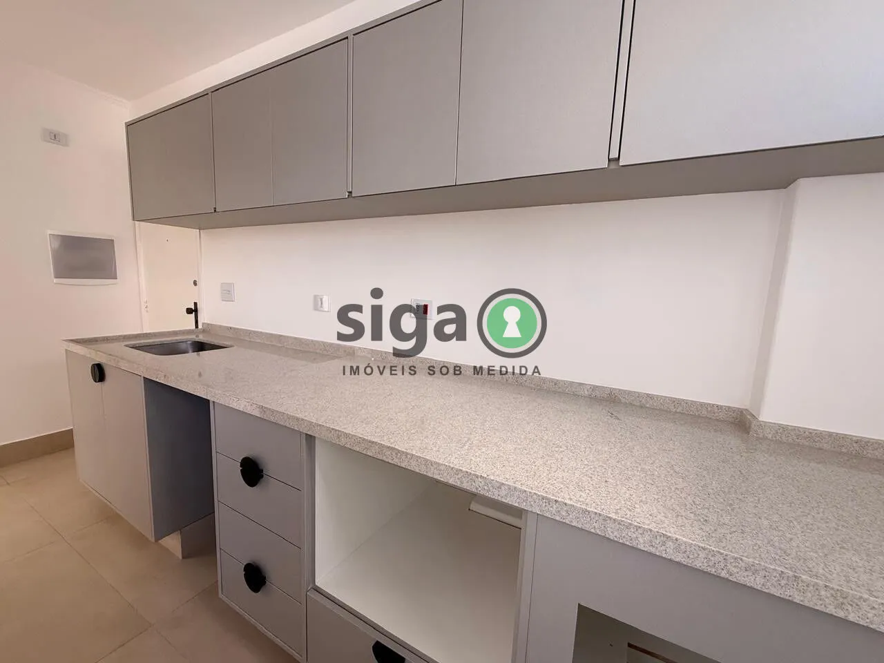 Imagem Apartamento Reformado com 3 Dormitórios e Suíte na Vila Olímpia.