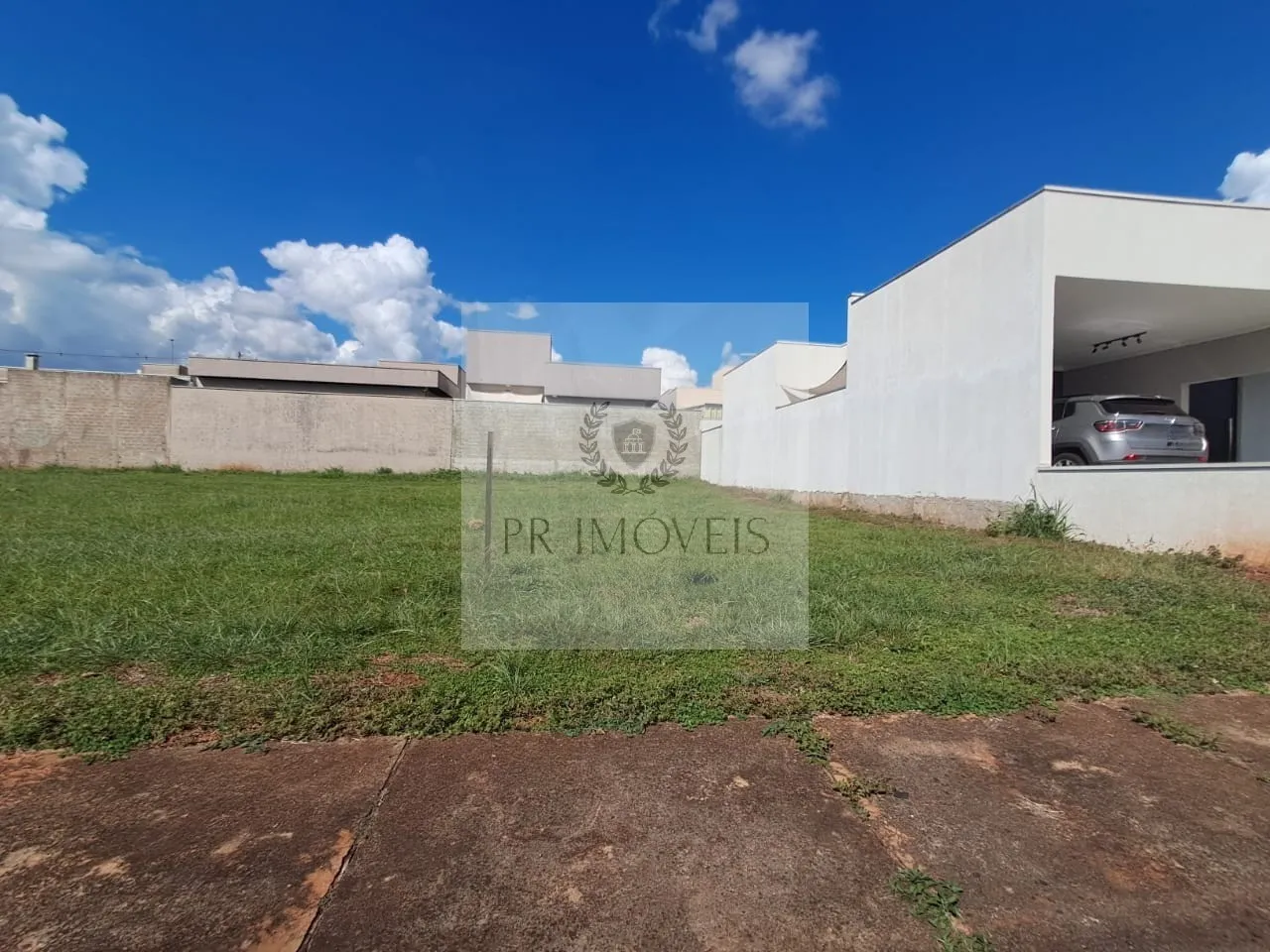 Foto do imóvel Terreno à venda em Araraquara-SP, Altos da Boa Vista, 253m² - Imperdível oportunidade!