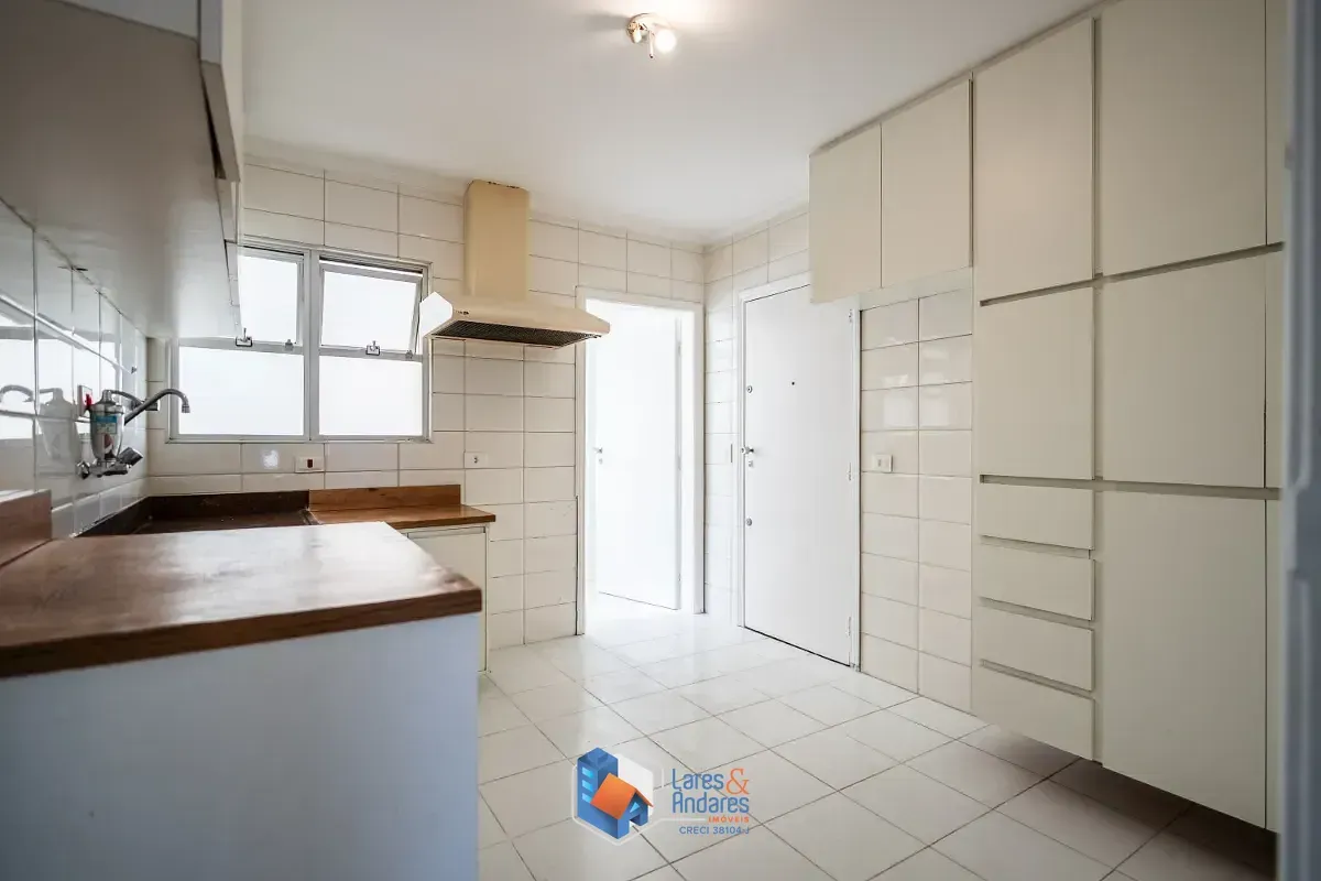 Imagem Apartamento para venda em Moema com 3 quartos, sendo 1 suíte, 145m²