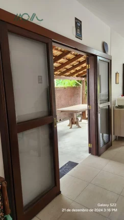 Imagem Casa à Venda em Itapoá SC, 3 Dormitórios, Próxima à Praia e Comércio Local