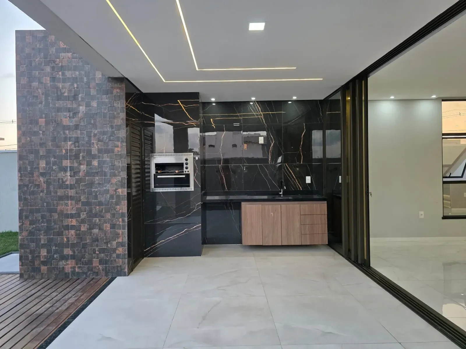 Imagem Casa de Condomínio com 3 Quartos à Venda, 195 m² em Cidade Alpha - Eusébio