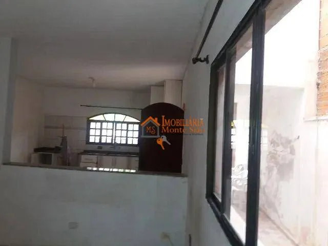 Imagem Casa com 3 dormitórios à venda, 220 m² por R$ 420.000,00 - Jardim Silvestre - Guarulhos/SP