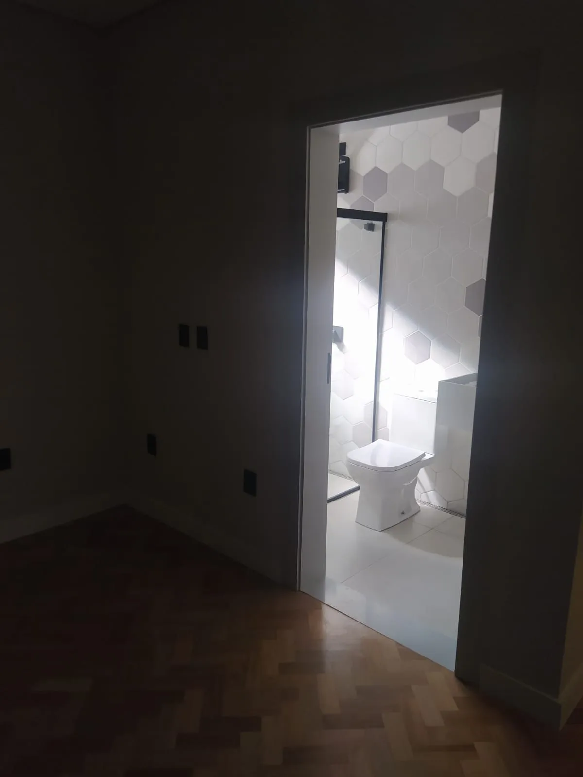 Imagem Venda Chácara Ondina de 300m² Com 4 Suítes Sorocaba/SP