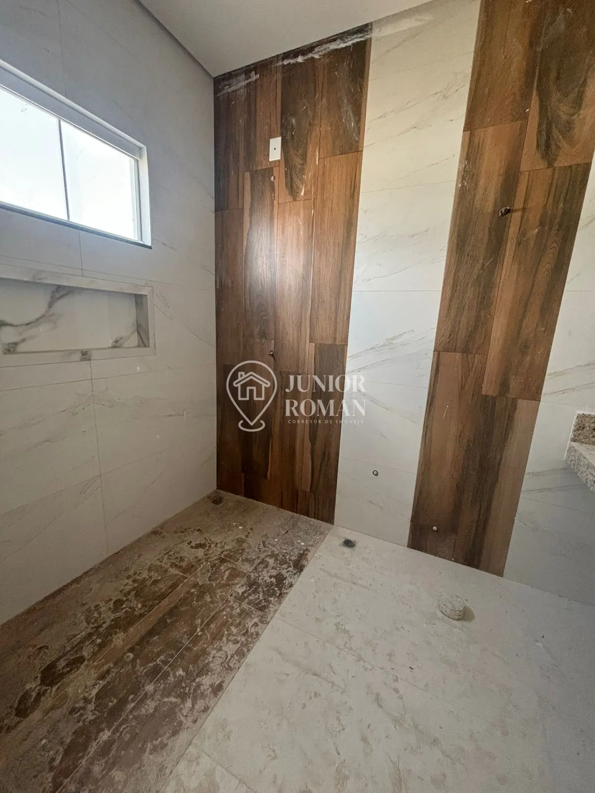Imagem LINDO SOBRADO ALTO PADRAO 252M² - OPORTUNIDADE NO JD VITORIA - BARREIRAS/BA