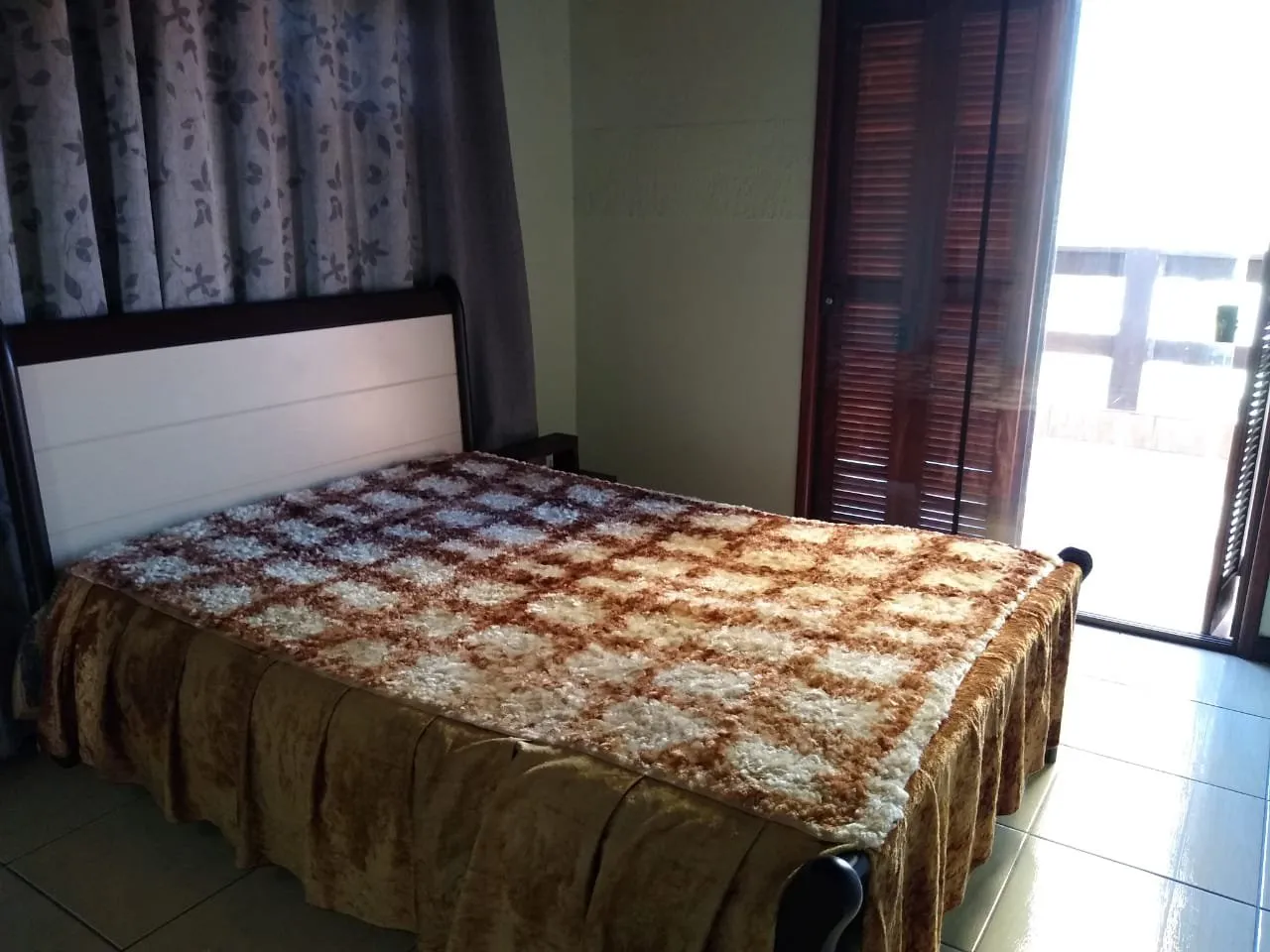 Imagem Casa a venda em Viamão no bairro Mendanha com piscina e espaco gourmet.