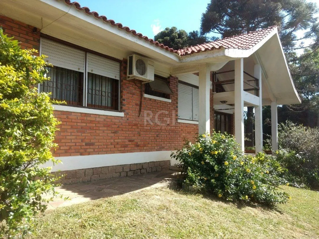 Imagem Casa para Venda - 250m², 3 dormitórios, sendo 1 suites, 4 vagas - Taruma