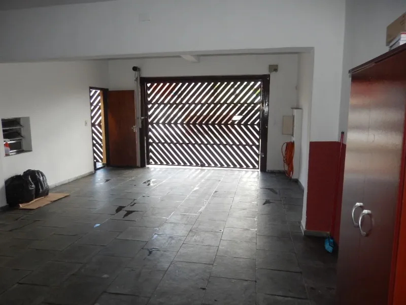 Imagem Magnífica Casa à Venda na Vila Linda, Santo André-SP: 3 Quartos, 1 Suíte, 3 Banheiros, 4 Vagas, 140m² de Área