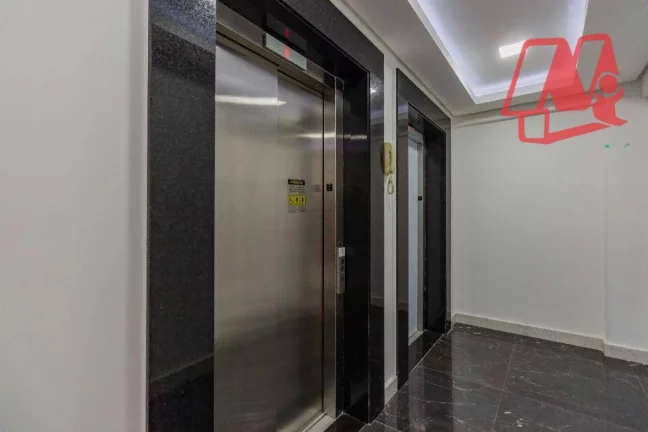 Imagem No Jardim Botânico, 3 dormitórios, 2 vagas e infraestrutura.