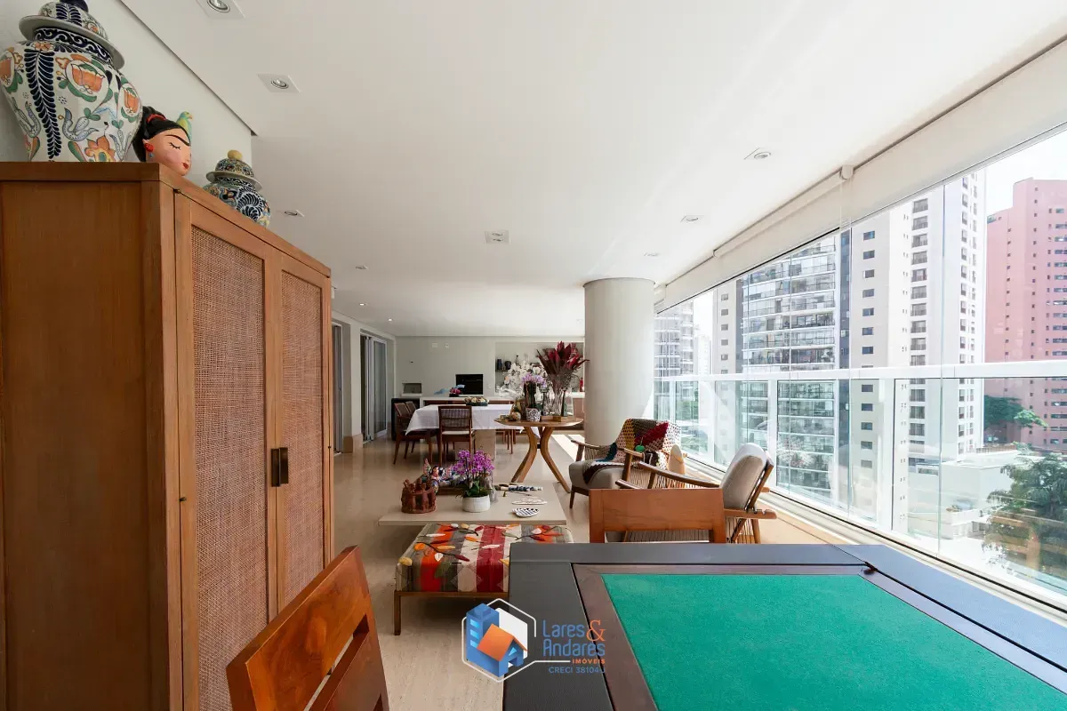 Imagem Apartamento para venda em Moema com 4 quartos, sendo 4 suítes, 335m²