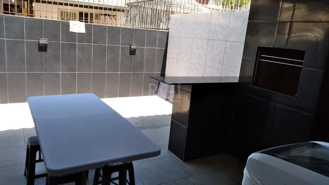 Imagem Casa para Venda - 72m², 2 dormitórios, 1 vaga - Hípica