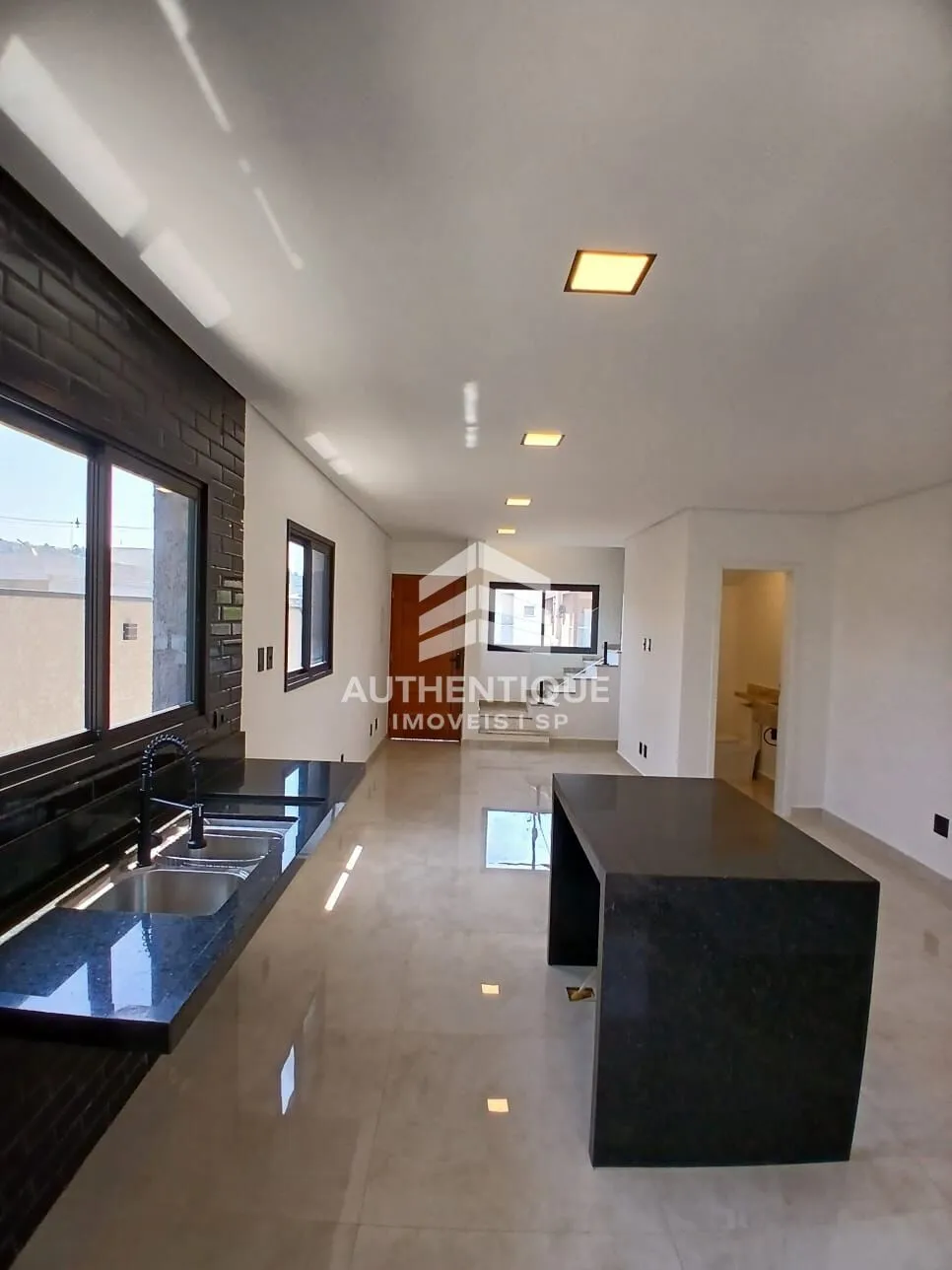 Imagem VILLAS DO JAGUARI - Casa à venda no bairro Villas do Jaguari - Santana de Parnaíba/SP