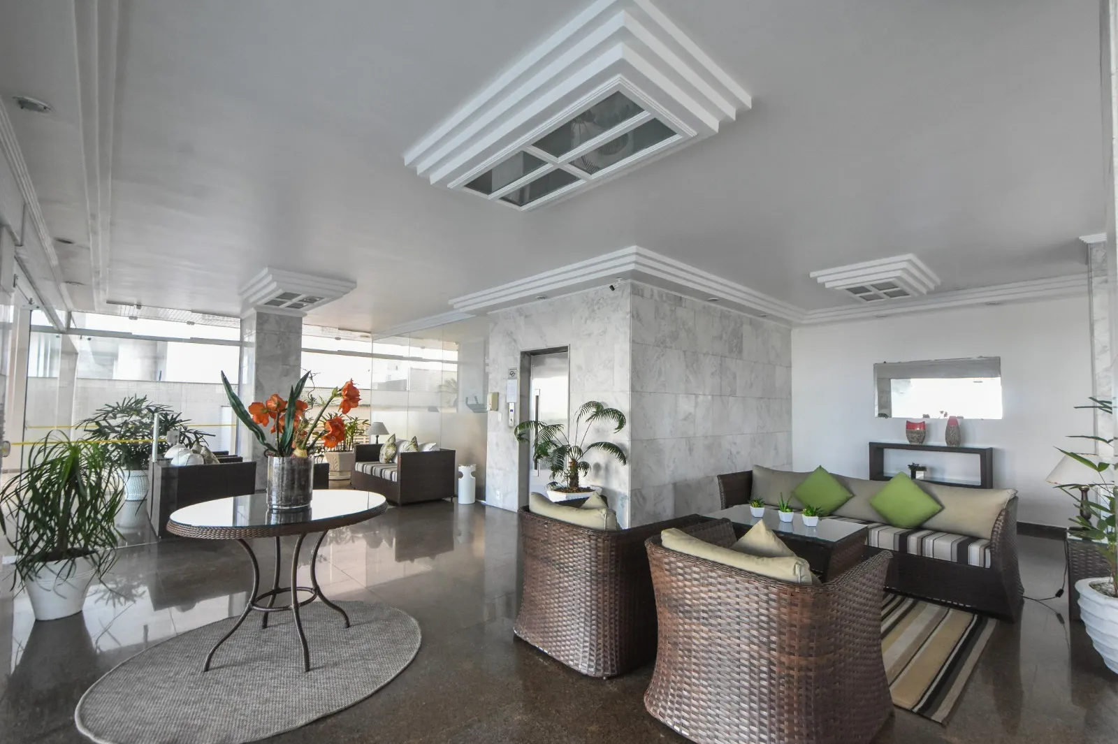 Imagem Apartamento de 120m² com 3 Dormitórios Localizado na Praia de Pitangueiras, Guarujá SP
