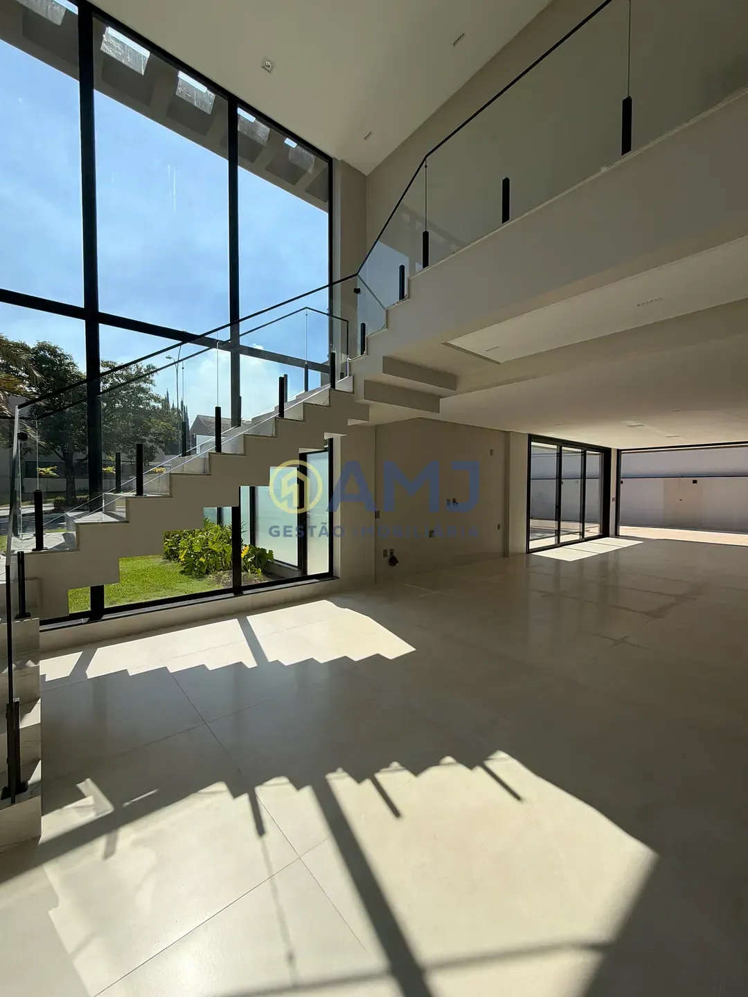 Imagem SOBRADO DE ALTO PADRÃO À VENDA | JARDINS LISBOA - GOIÂNIA - 4 SUÍTES PLENAS