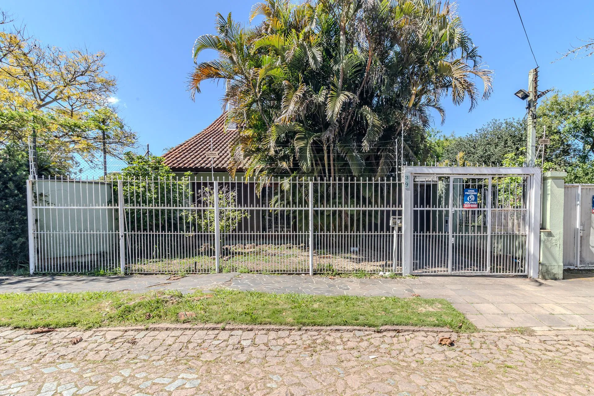 Imagem CASA À VENDA - rua Tito Marques Fernandes, Bairro ipanema POA/RS