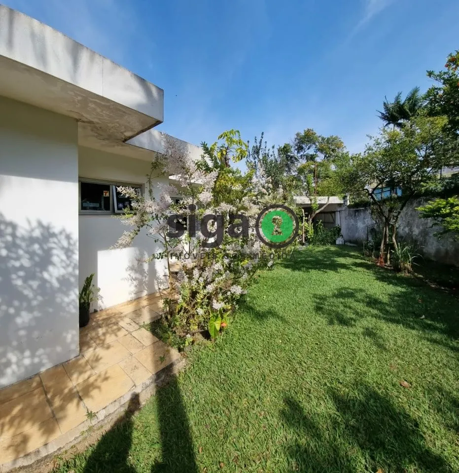 Imagem Casa para Locação ou Venda no Alto de Pinheiros com 400m², 4 suites , jardim, 4 vagas, sem mobilia