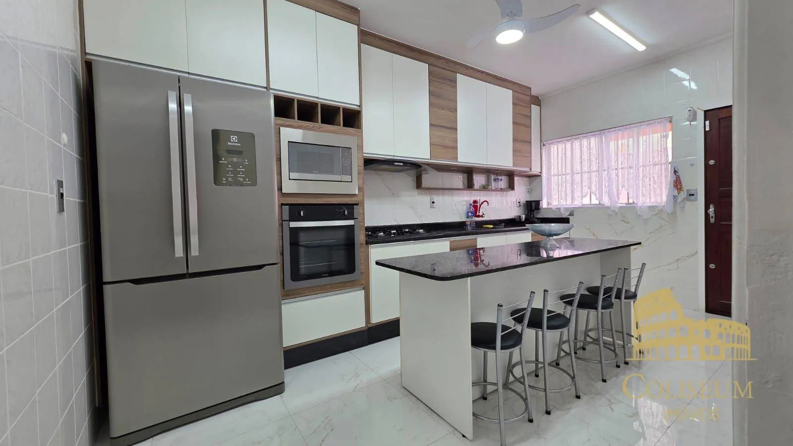 Imagem Casa com 2 dormitórios à venda, 140 m² por R$ 1.170.000,00 - Vila Guilhermina - Praia Grande/SP