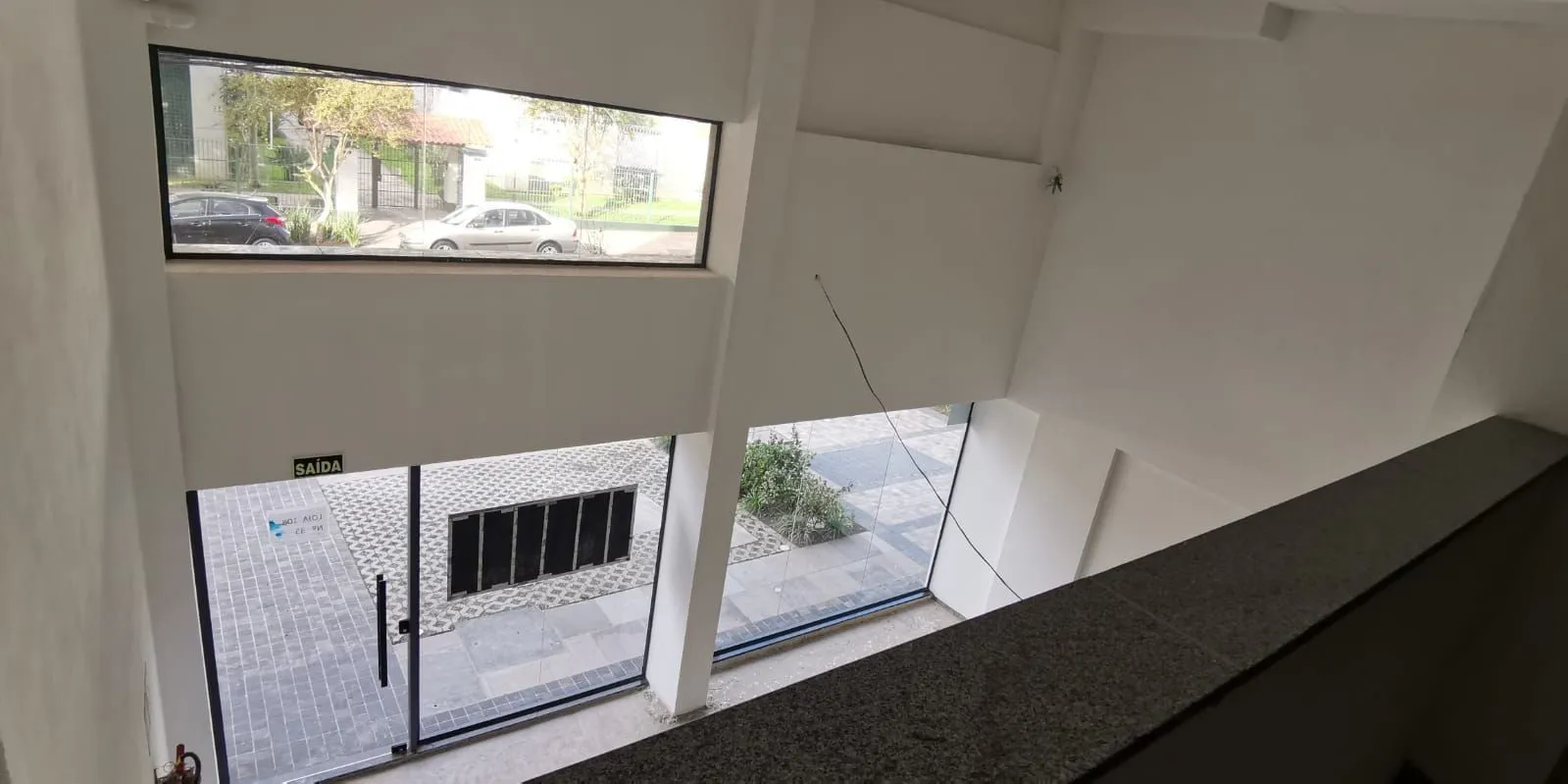 Imagem Vende loja ,com mezanino 180m², 2 banheiros