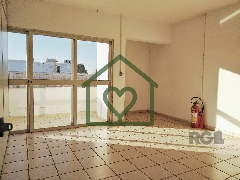 Imagem Depósito comercial localizado no bairro São João, com 615 m², pé direito 6,17 m, possui 01 port...