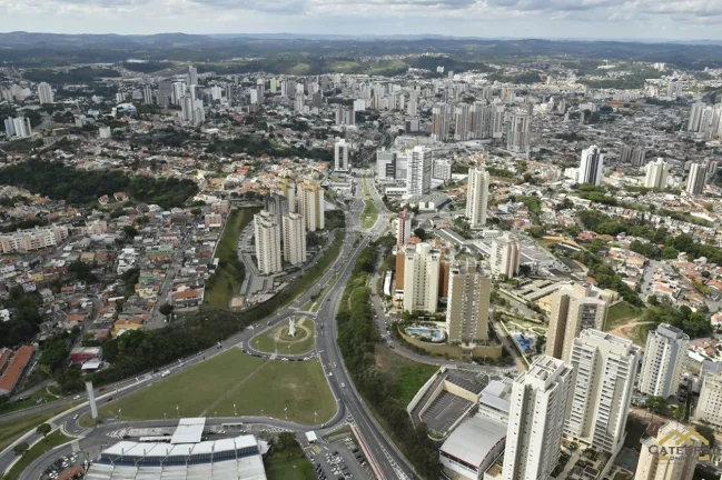 Imagem Casa térrea com 2 quartos e 2 vagas cobertas à venda - Vila Liberdade - Jundiaí