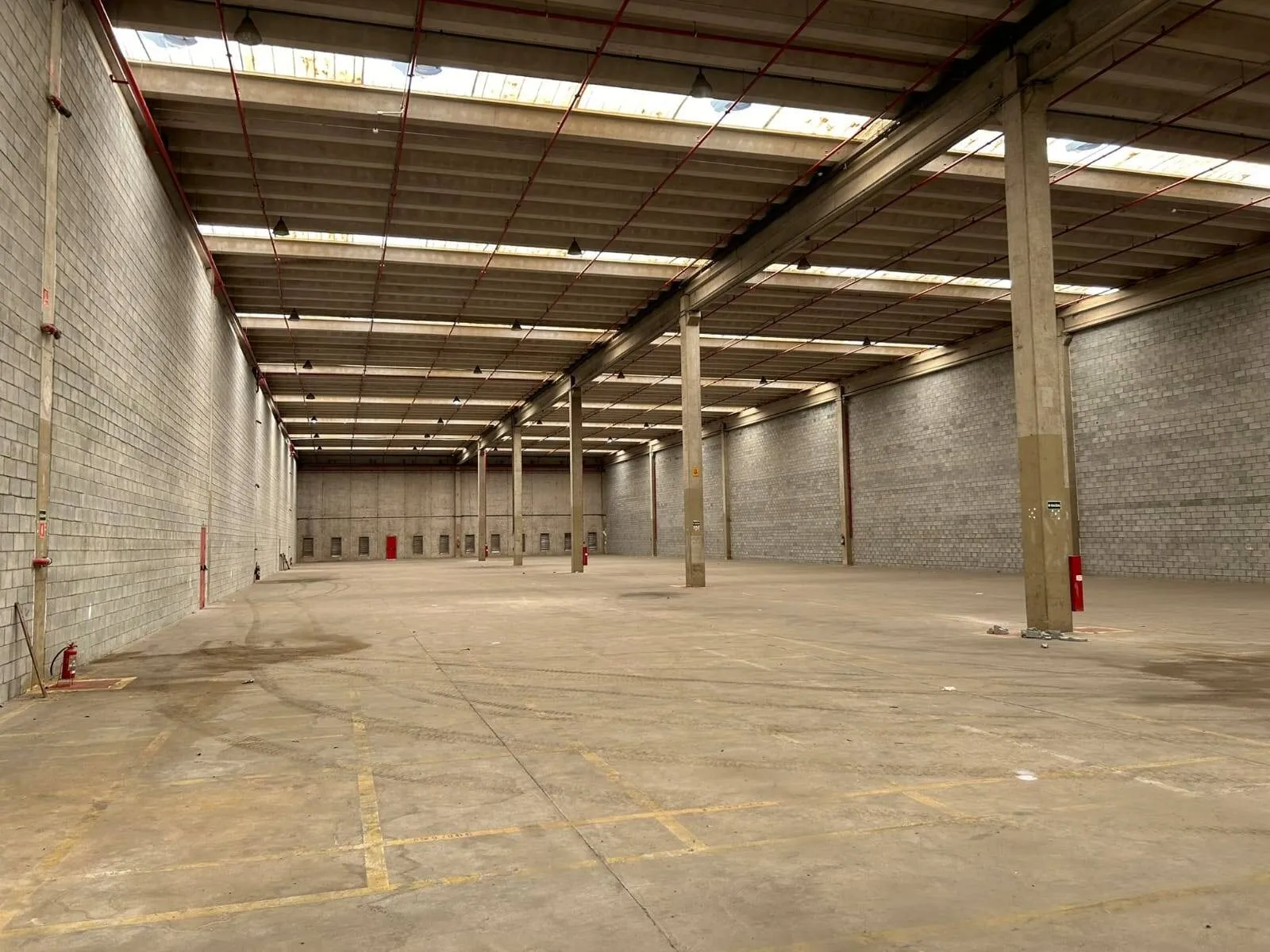 Imagem Galpão Logístico no Centro de Barueri ? 6.000m² de ABL com Alta Capacidade e Segurança