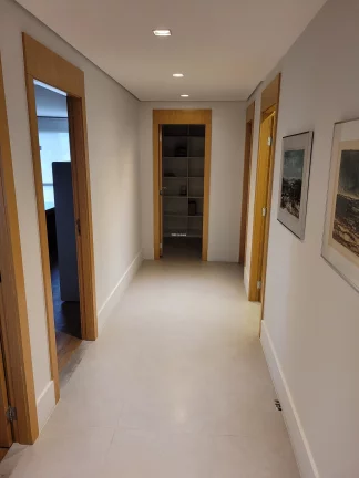 Imagem Conjunto Comercial de Alto Padrão com 3 Salas e 4 Vagas de Garagem no Jardim Caboré, São Paulo-SP