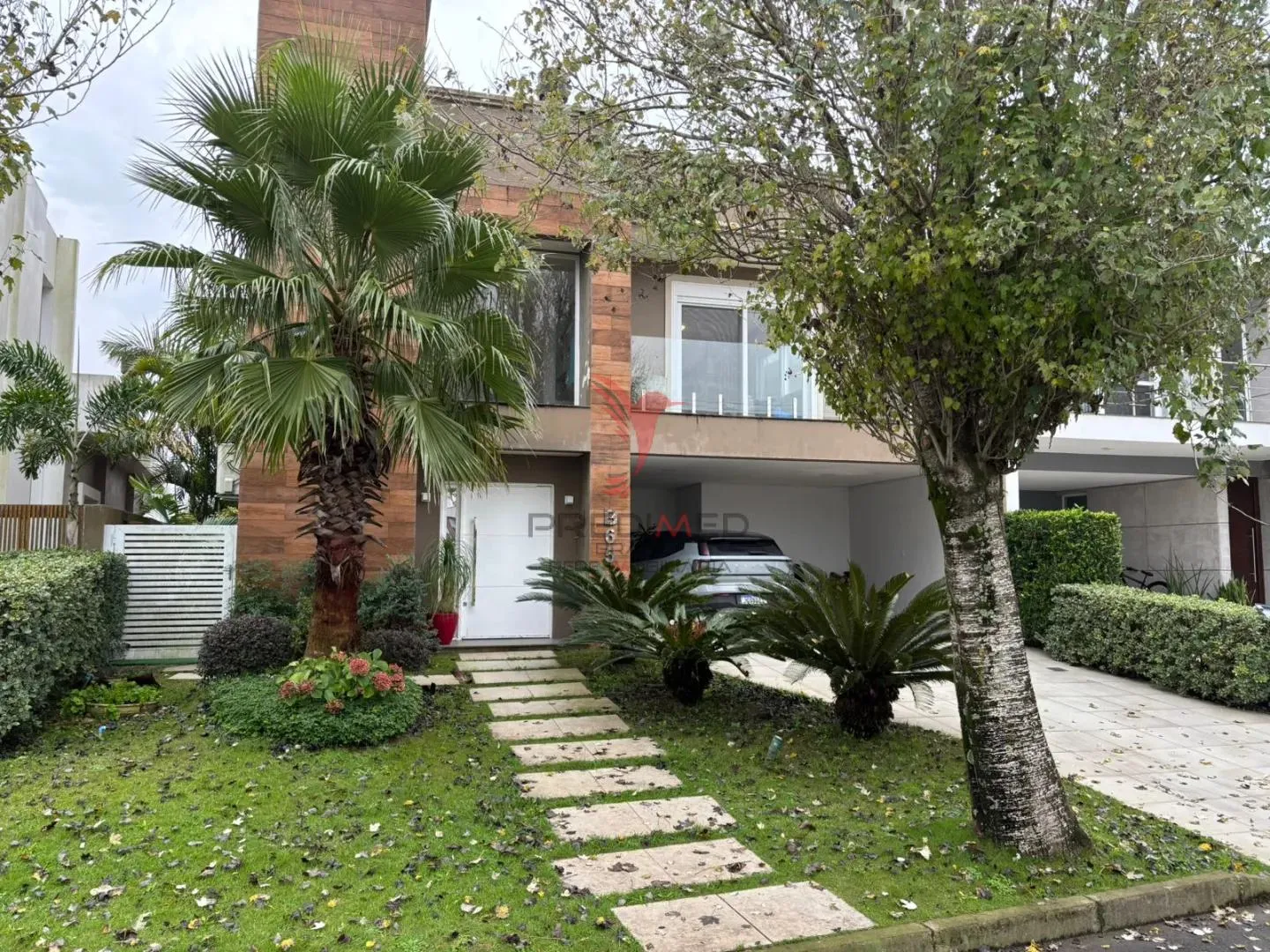 Imagem VIVER COM ELEGÂNCIA: CASA DE ALTO PADRÃO NO VEREDAS ALTOS DO LARANJAL