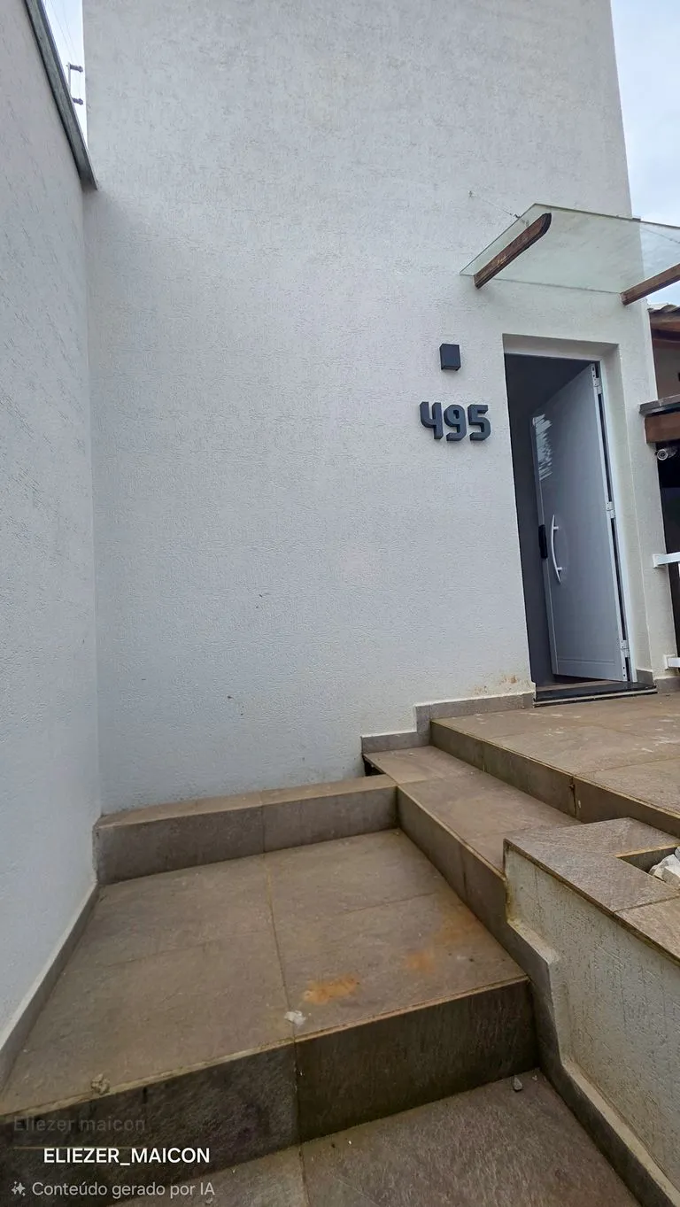 Imagem Casa a venda com pé direito duplo bairro São Bento em Poços de Caldas - MG