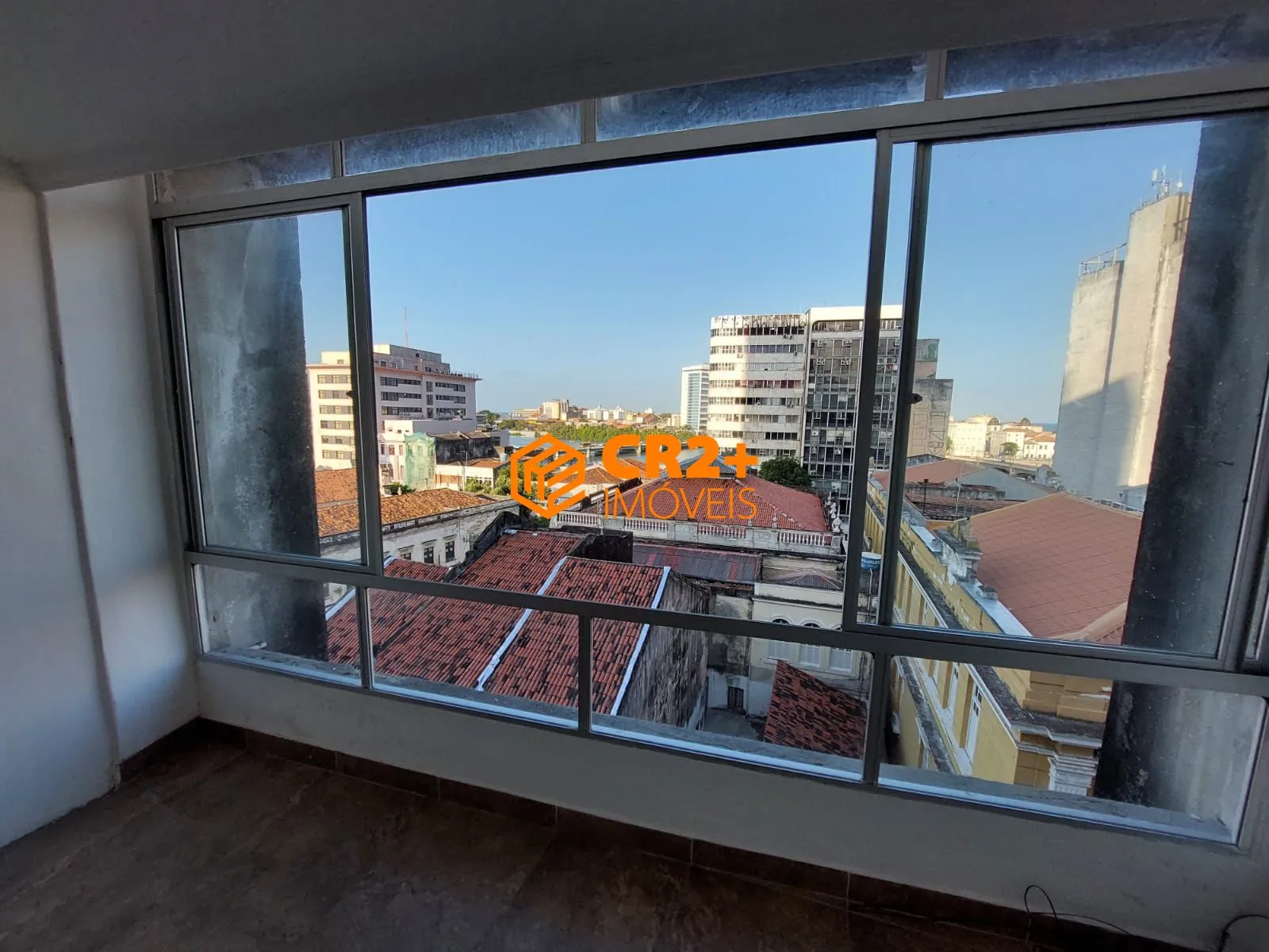 Imagem Vendo Sala Comercial no Empresarial Domar com vista linda do Recife!