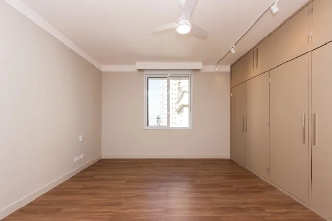 Imagem Apartamento Jardim Paulista - 212M², Reformado, 4 Dorms, 1 Suíte, 2 Vagas Determinadas, Lavabo, Banheiro de Serviço.