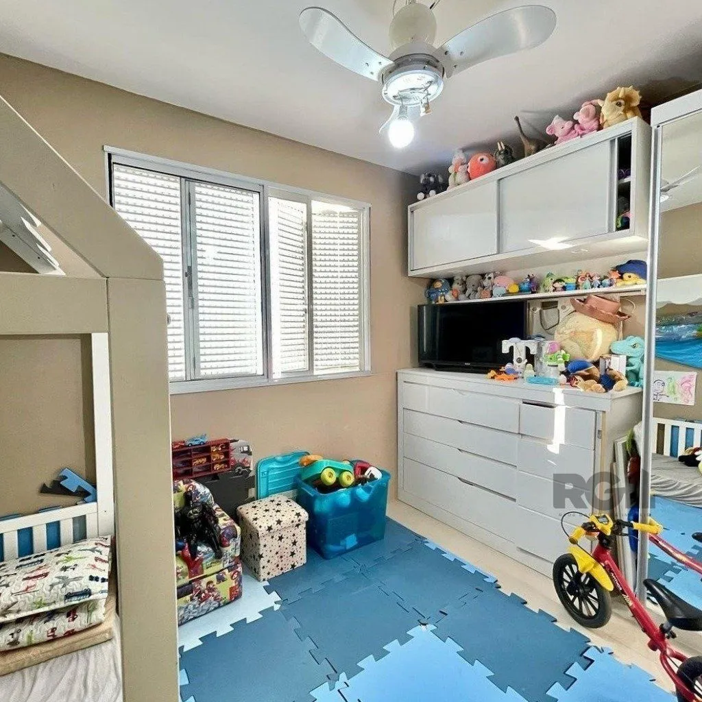 Imagem Casa em condomínio fechado - 70m², 2 dormitórios, 1 vaga de garagem no bairro Humaitá
