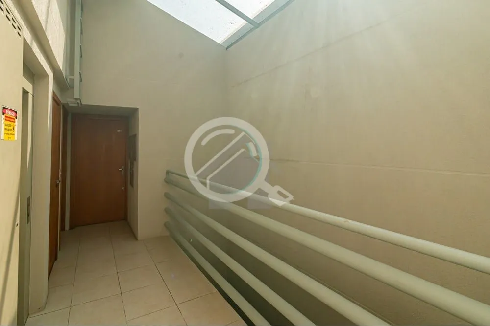 Imagem Sala comercial com dezenove metros quadrados, no sexto andar, situada na Rua Joaquim Nabuco, cidade ...