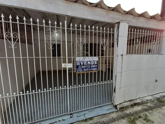 Imagem Casa Geminada 2 Quartos no Ocian, Praia Grande - Conforto e Segurança