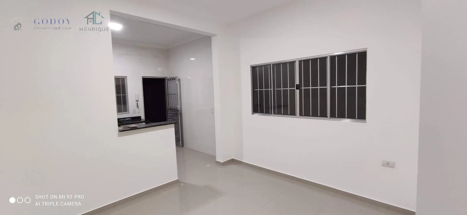 Imagem Sobrado moderno e muito bem distribuído - aceita permuta!
