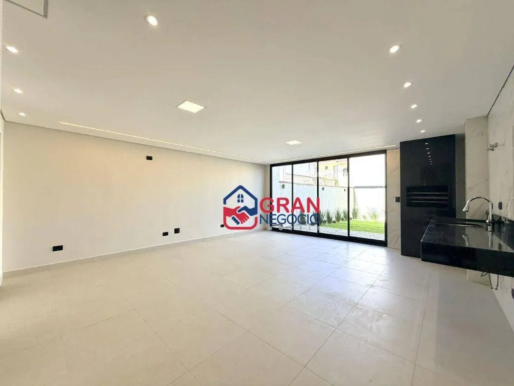 Imagem Triplex de Alto Padrão à Venda - Bairro São Pedro / SJP