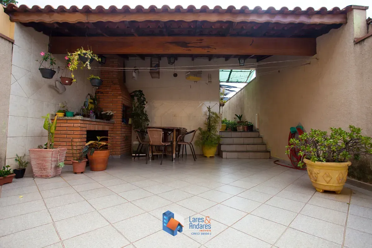 Imagem Sobrado para venda em Pirituba com 4 quartos, sendo 2 suítes, 242m²